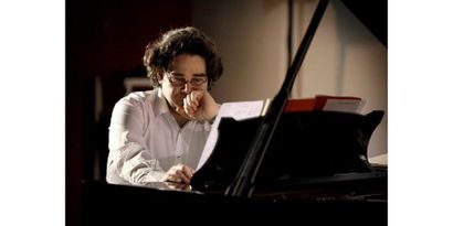 Une heure de cours de piano en ligne avec...