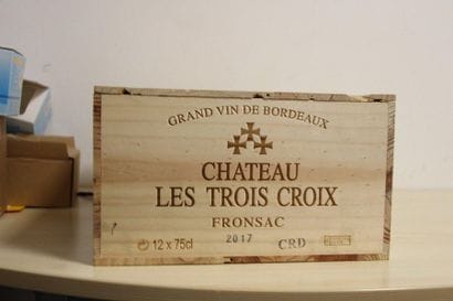 12 bouteilles de Fronsac Château Les Trois...