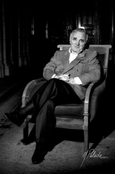 Photographie de Charles AZNAVOUR prise par...