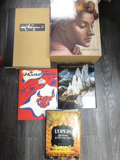 Lot de livres reliés contemporains : 
**...