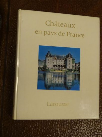 MONTGOLFIER De BERNARD?
Châteaux en pays...