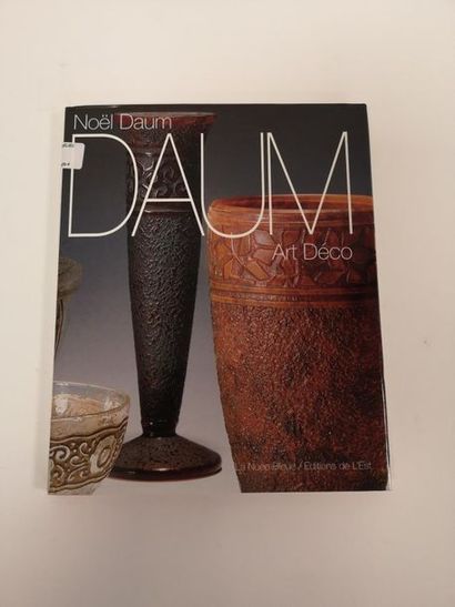 Noël DAUM
Daum, Art Déco.
La Nuée Bleue,...