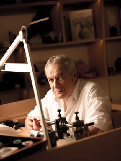 Cartier

An exclusive behind-the-scenes look...