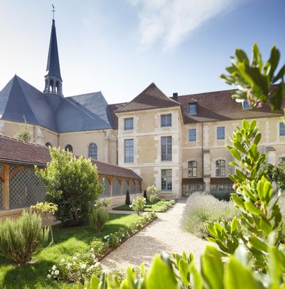 Kering/Laennec

A lunch in the heart of lavender...