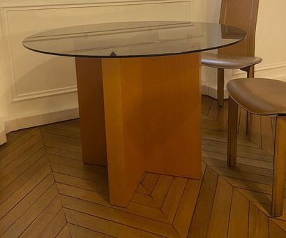 
Table à piétement cruciforme en placage...