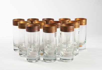 TCHEKOSLOVAQUIE
Twelve orangeade glasses...