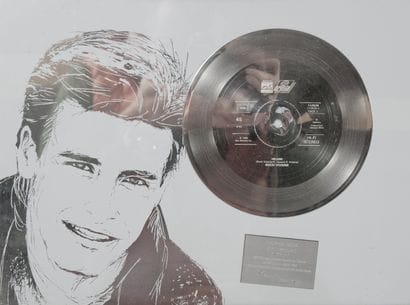 Voisine, Roch
Disque de platine, Hélène.

Certifié...