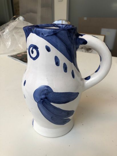 D'après Pablo PICASSO & MADOURA

Pichet Hibou.




En...