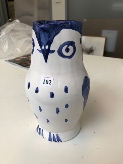 D'après Pablo PICASSO & MADOURA

Pichet Hibou.




En...