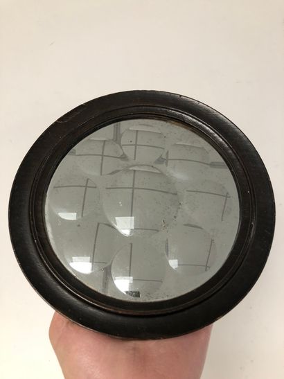 Petit miroir circulaire dit 