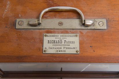 Richard Frères, Paris
Baromètre enregistreur...