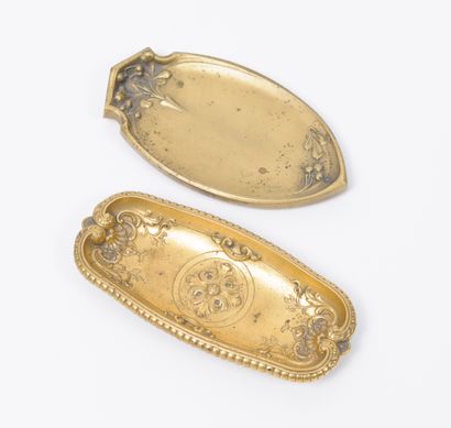 Lot de deux vide-poches en laiton ou bronze...