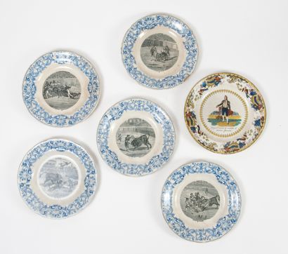 GIEN
Six assiettes en faïence, de trois modèles,...