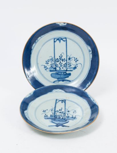 CHINE, XIXÈME SIÈCLE
Deux petites assiettes...