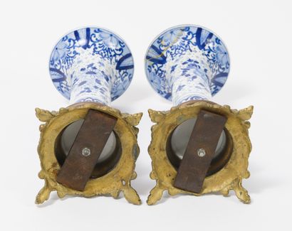 Dans le goût de DELFT, Vers 1900-1920
Paire...