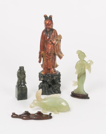 CHINE, début du XXème siècle
- Homme debout...