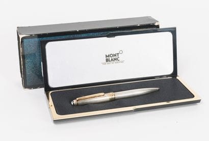 MONTBLANC, MEISTERSTUCK
Ballpoint pen in...