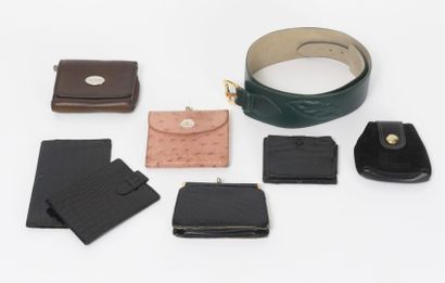 Guy LAROCHE
Fir green leather belt, decorated...