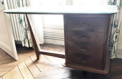 Vers 1950 
Straight pedestal desk.

Tripod,...