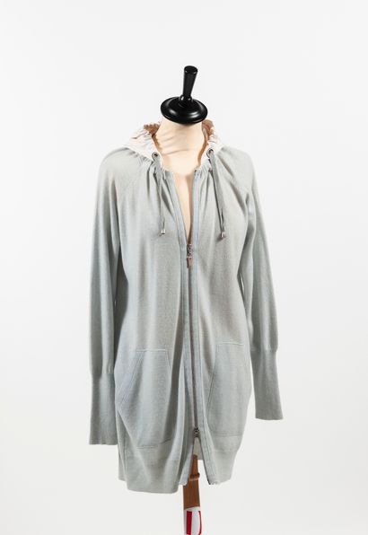 Brunello CUCINELLI
Long gilet en cachemire...