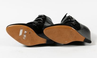 Isabel MARANT
Paire de bottines en cuir,...