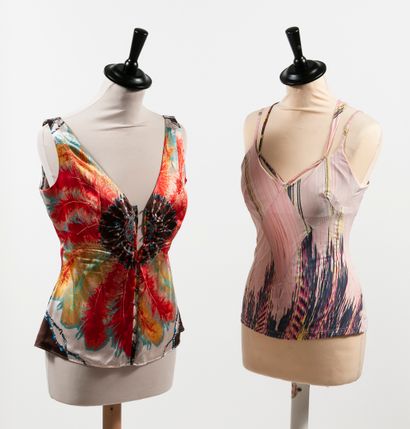 Roberto CAVALLI
Lot comprenant : 

- Top...