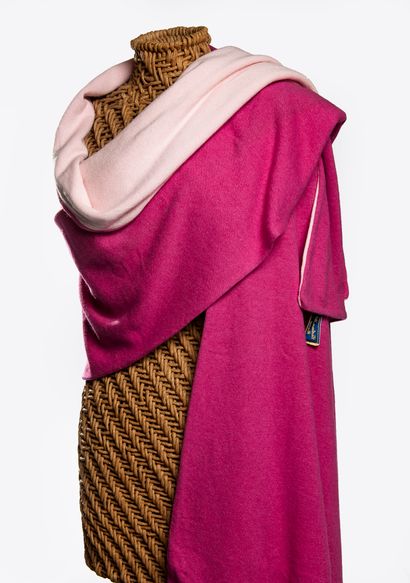 CASHMERE SILK COMPANY
Grande étole en cachemire...