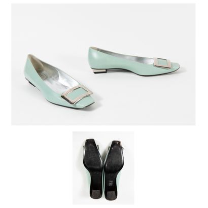 Roger VIVIER, Belle Vivier
Paire de ballerines...