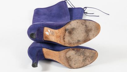 REPETTO
Paire de bottes en daim violet à...