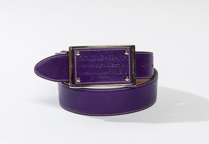 DOLCE & GABBANA
Ceinture en cuir lisse violet...