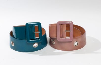 BLUMARINE
Lot comprenant :

- Large ceinture...