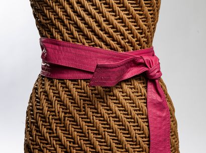 BLUGIRL by BLUMARINE
Ceinture en cuir rose...