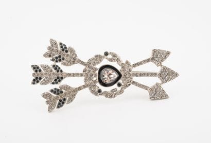 Christian DIOR Boutique
Important brooch...
