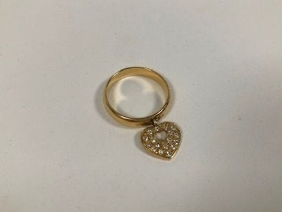 POIRAY, Coeur secret
Yellow gold (750) ring...