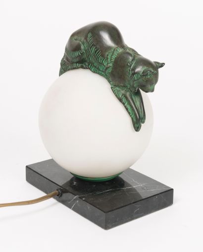 GAILLARD (XXème siècle)
Cat night light....