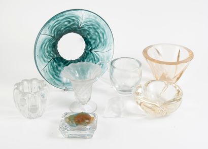 DAUM, France
Five pieces:

- A green tinted...
