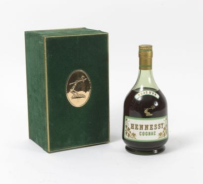 Hennessy
Bras d'Or Cognac.

1 bottle.

Original...