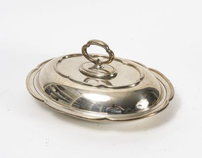ANGLETERRE, XXème siècle
Oval dish and its...