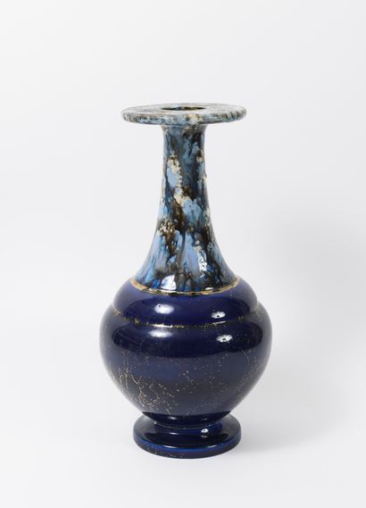 Lot comprenant :
Manufacture Henriot, Quimper:

-...
