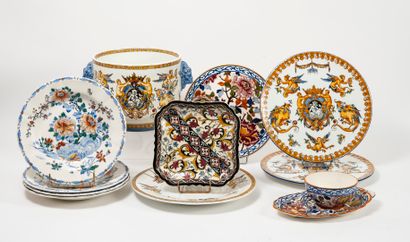GIEN,
Lot of polychrome enamelled earthenware,...