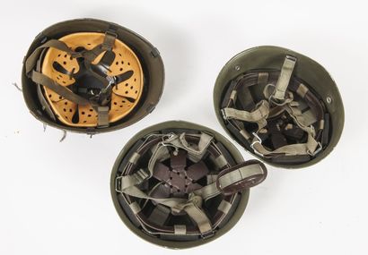 Three helmets:

- two French Para, dated...