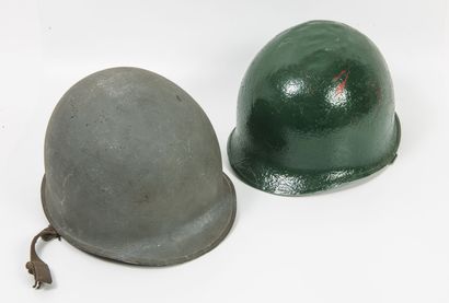 Two US helmets, with liners.

Repainted....