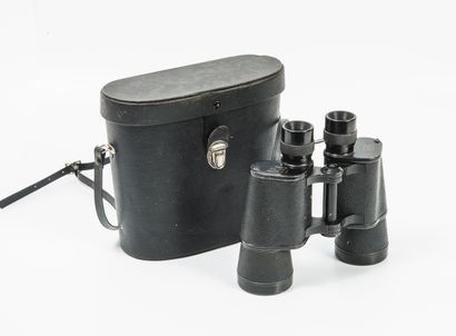 Five pairs of binoculars :

- HUET, Paris.

Trinotix...