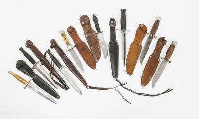 Lot of 8 daggers or daggers with fuses in...