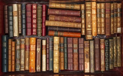 3 caisses de livres : 
- LOT of old books...