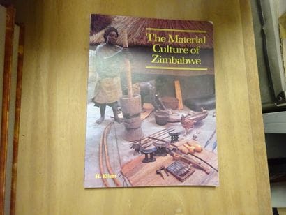 Lot comprenant :
- H.ELLERT 

The material...