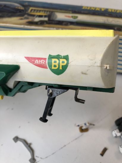 DINKY SUPERTOYS
Unic tractor with Air BP...