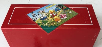 PEYO
PIXI, Paris.

Mini & Village Smurf collection.

Smurf...