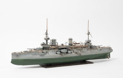 Model of the battleship Le Bouvet.

In wood...