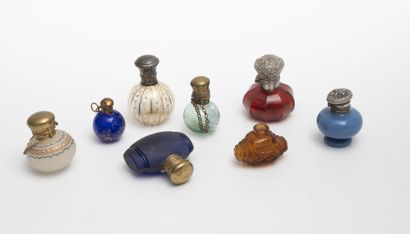 EUROPE, XXème siècle
Eight perfume or salt...